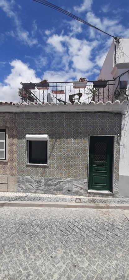 Happy Terrace Downtown Tiny House 100% Portuguese * Distrikt Faro