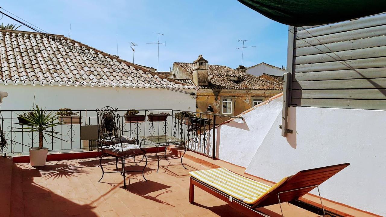 Happy Terrace Downtown Tiny House 100% Portuguese Ferienhaus *